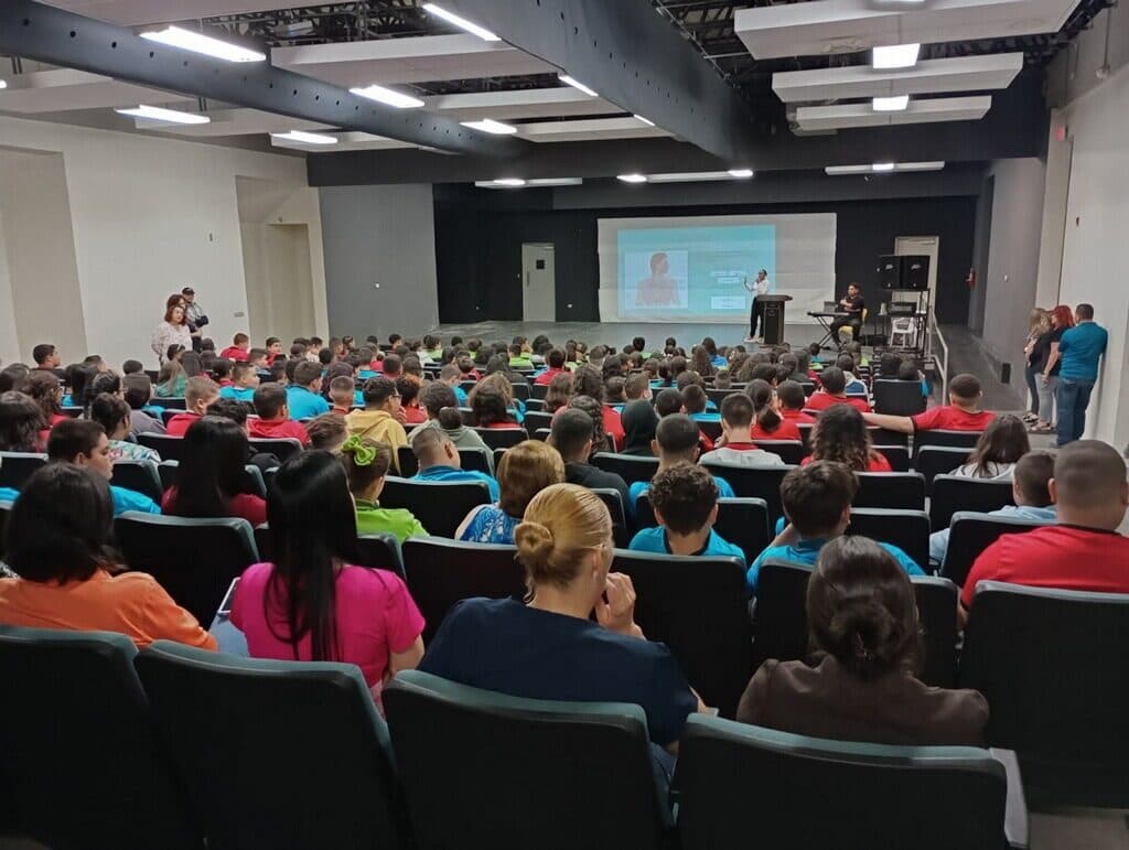 “Nuestras Voces” en la Escuela Rafael Aparicio Jiménez — 4