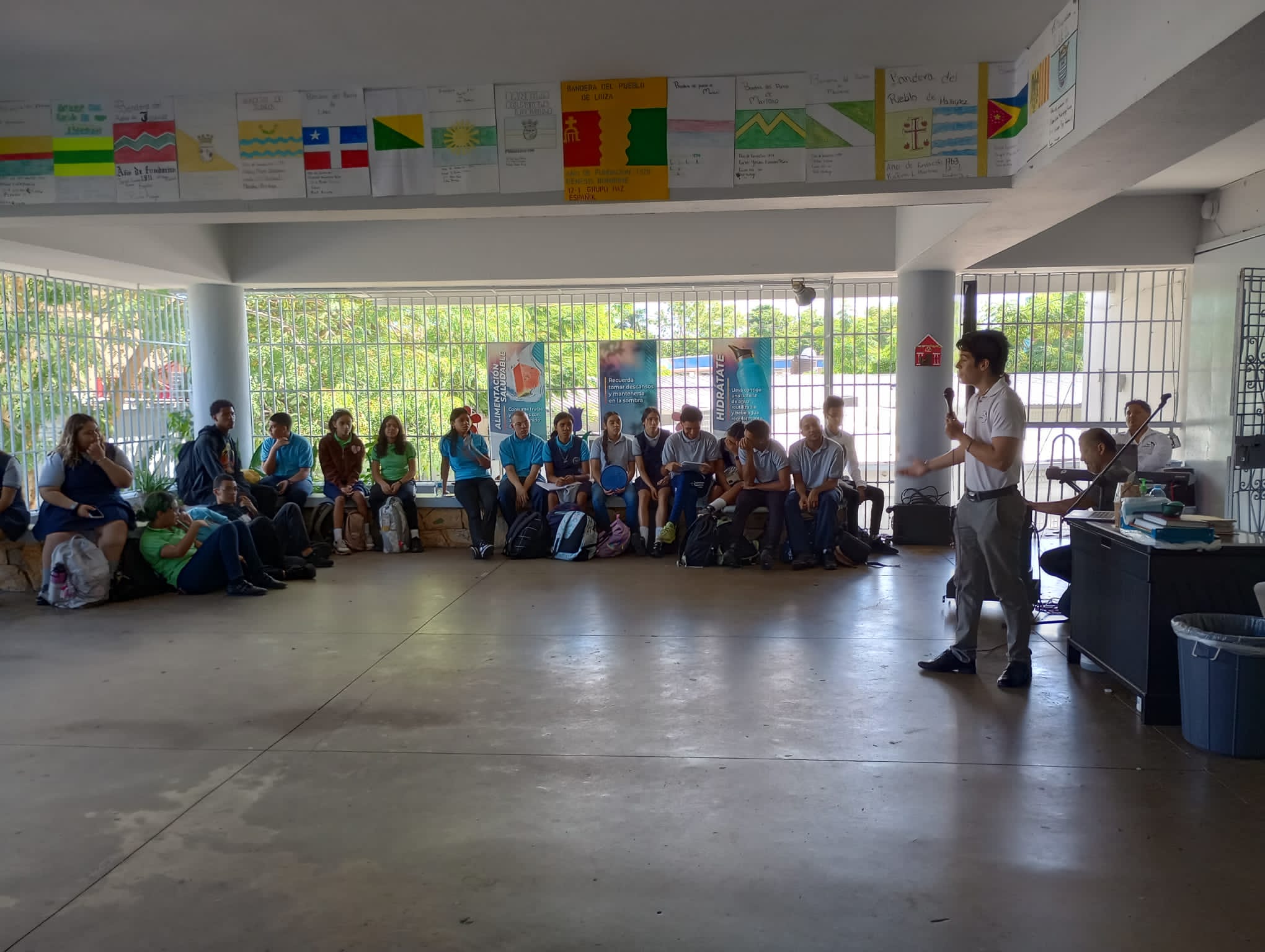“Nuestras Voces” en la Escuela Dr. Albert Einstein — 2
