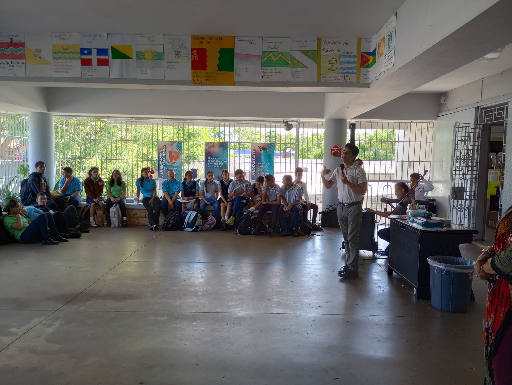 “Nuestras Voces” en la Escuela Dr. Albert Einstein — 6