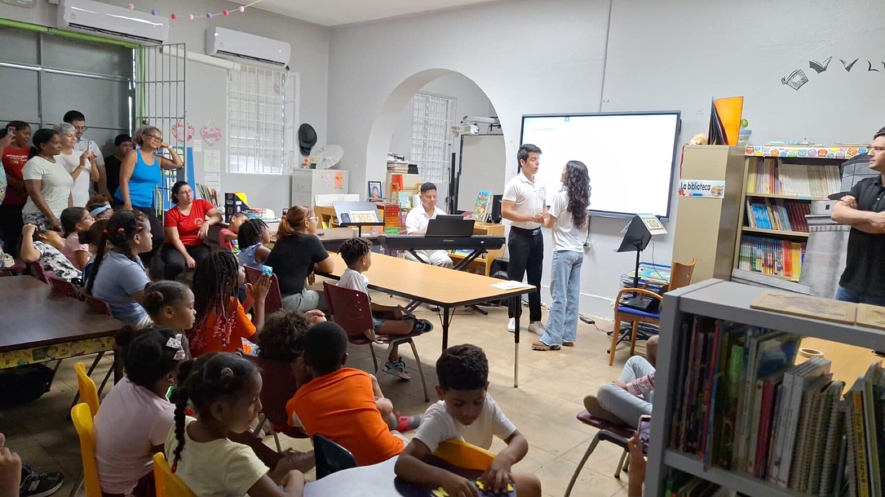 “Superestrella” en la Escuela Luís Muñoz Rivera — 2