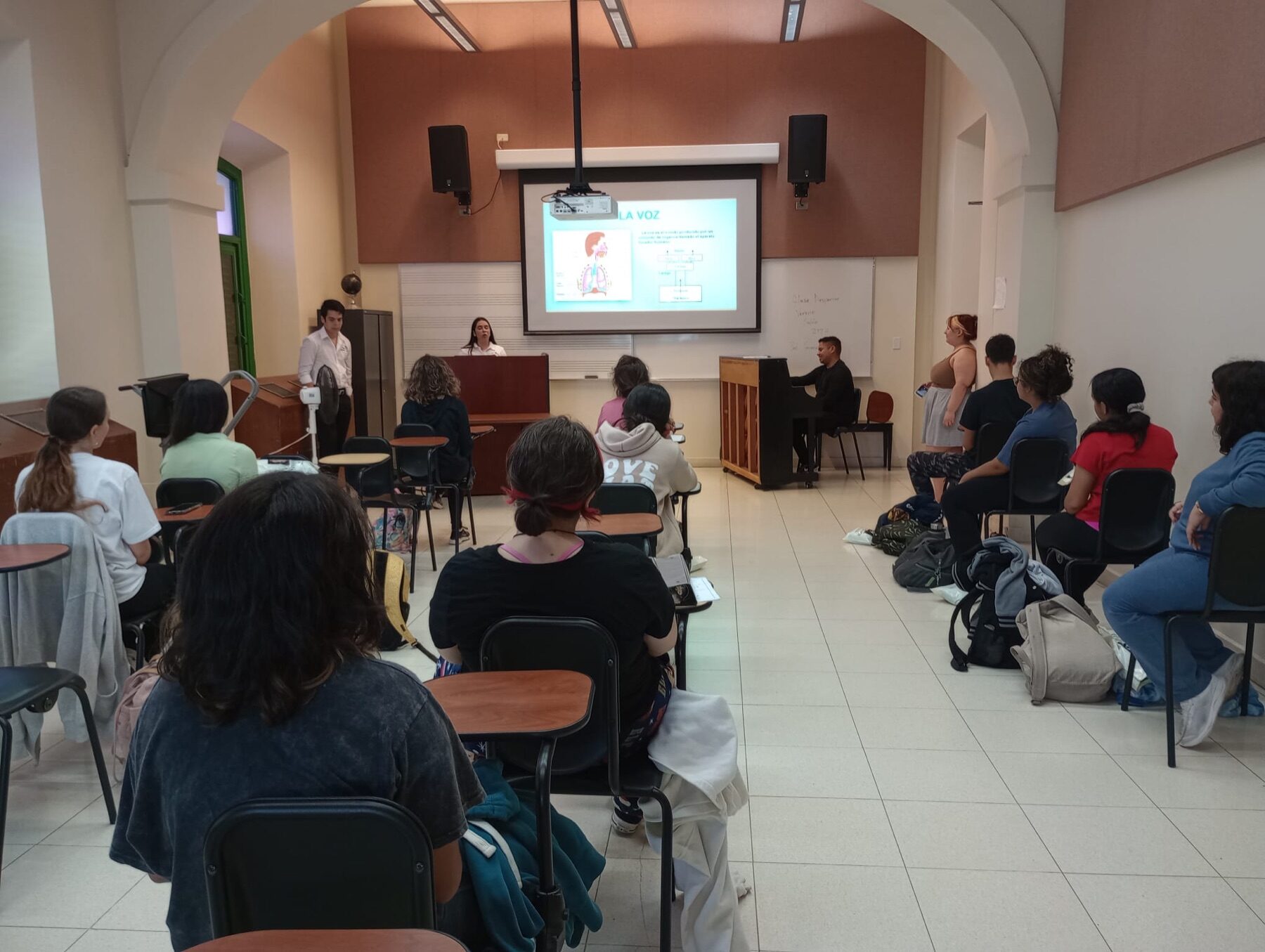 “Nuestras Voces” en la Escuela Preparatoria del CMPR — 5
