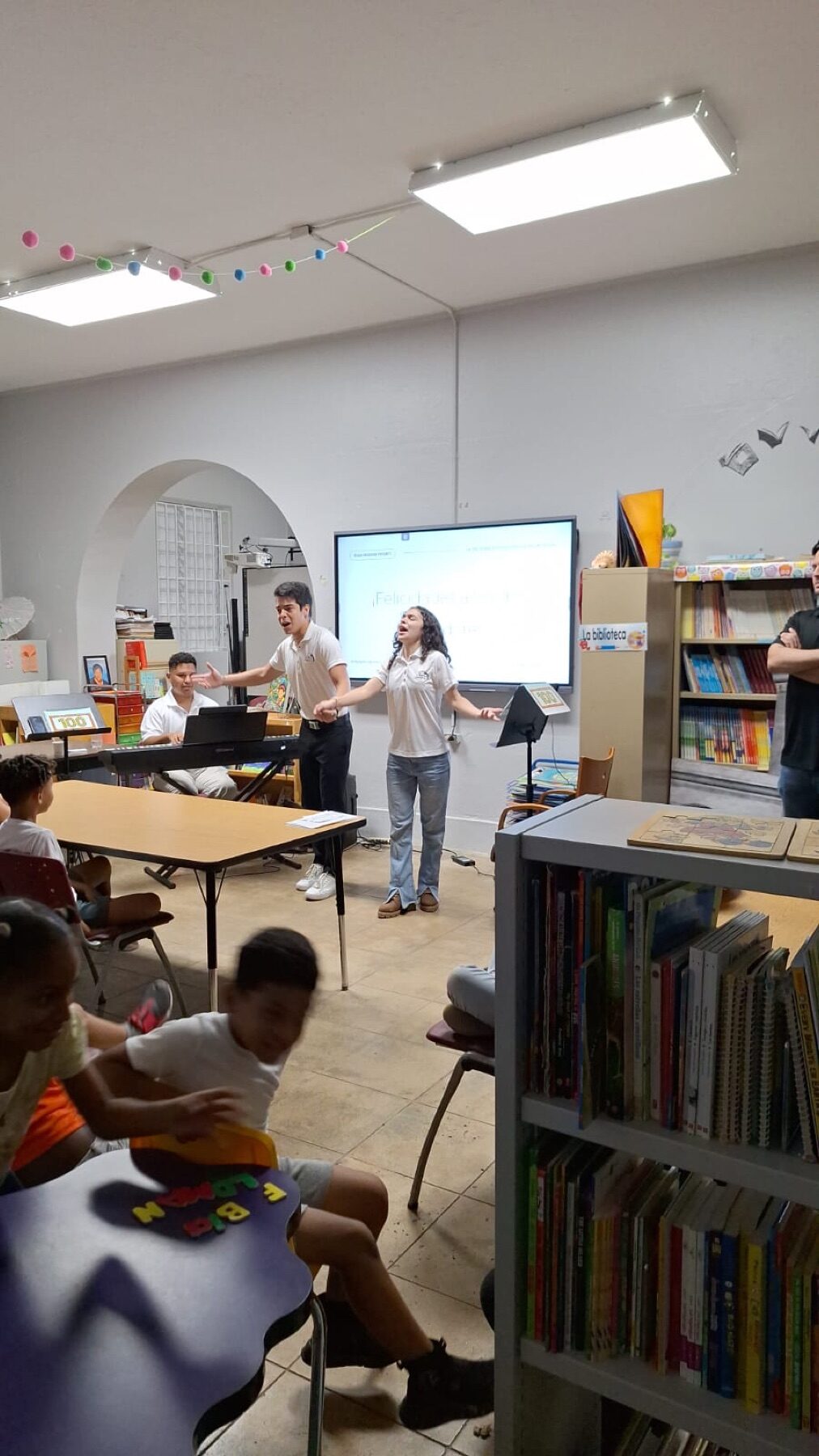 “Superestrella” en la Escuela Luís Muñoz Rivera — 6