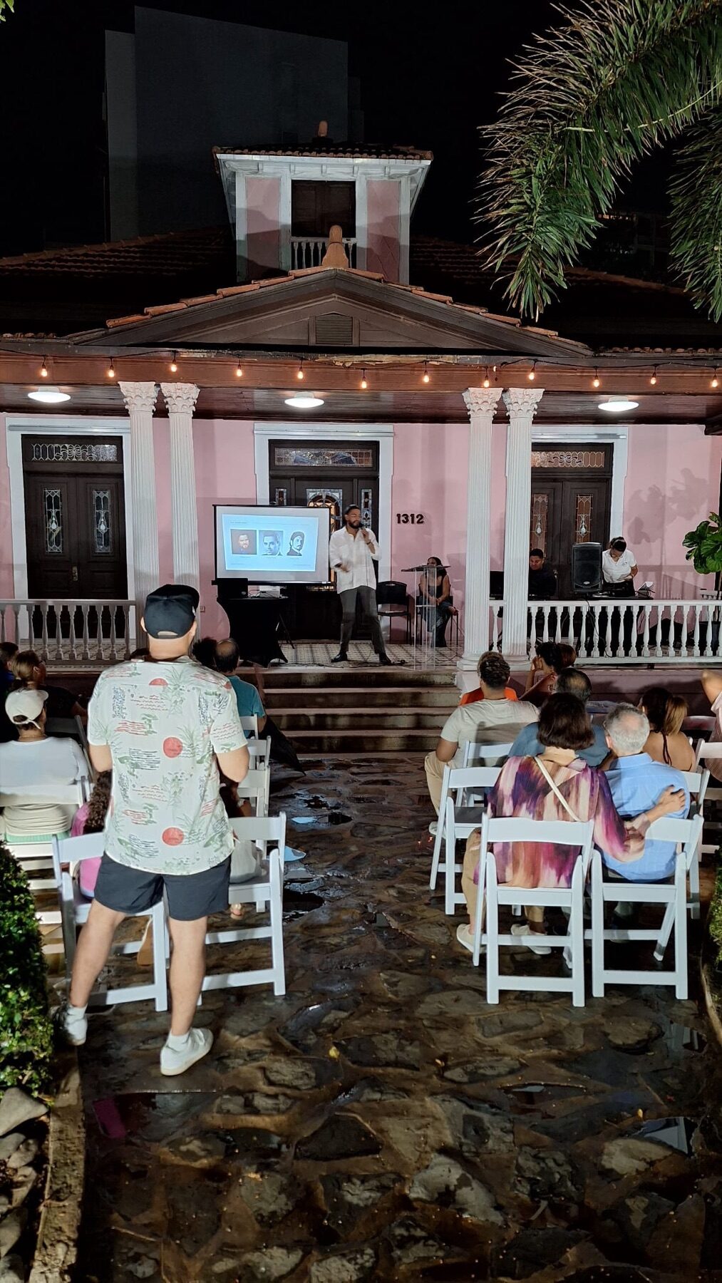 Concierto en la Casa Ashford — 1