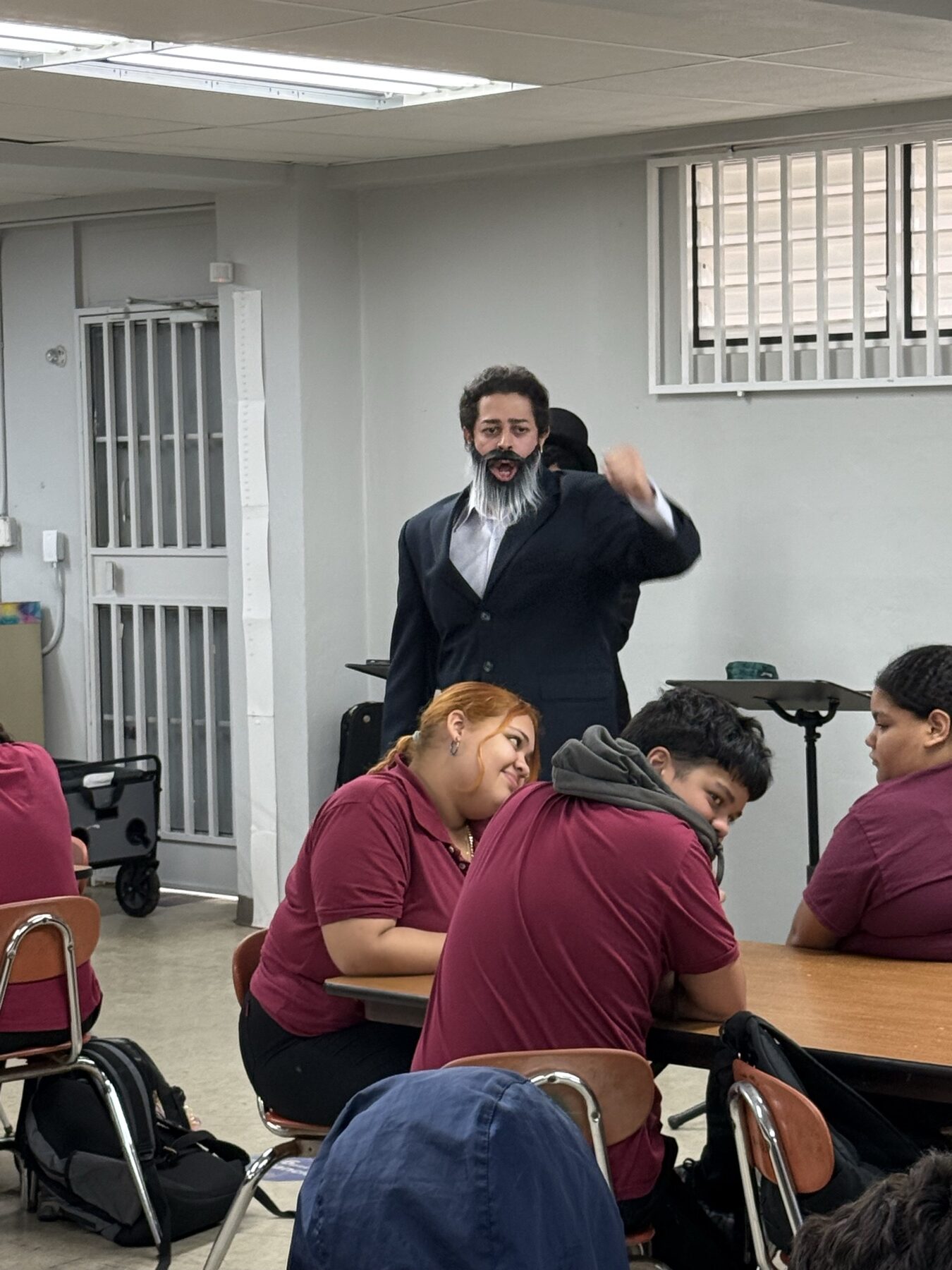 La Batalla de los Clásicos en la Escuela Petra Zenón de Fabery — 2