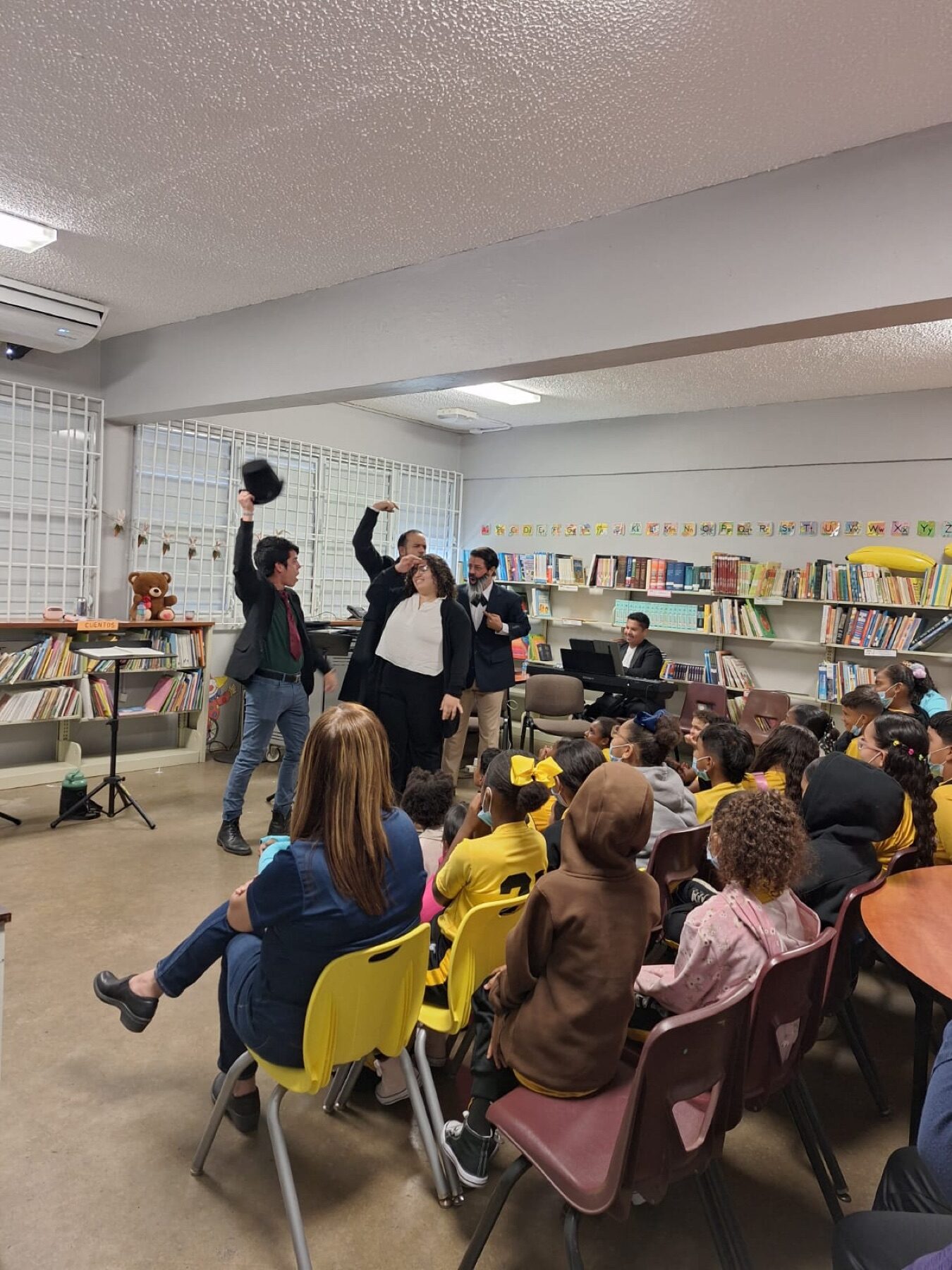 La Batalla de los Clásicos en la Escuela Roberto Clemente Walker — 3
